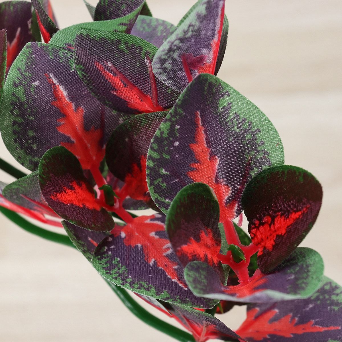 Искусственное пластиковое раст – обзор и цена Aquarium Plant Red